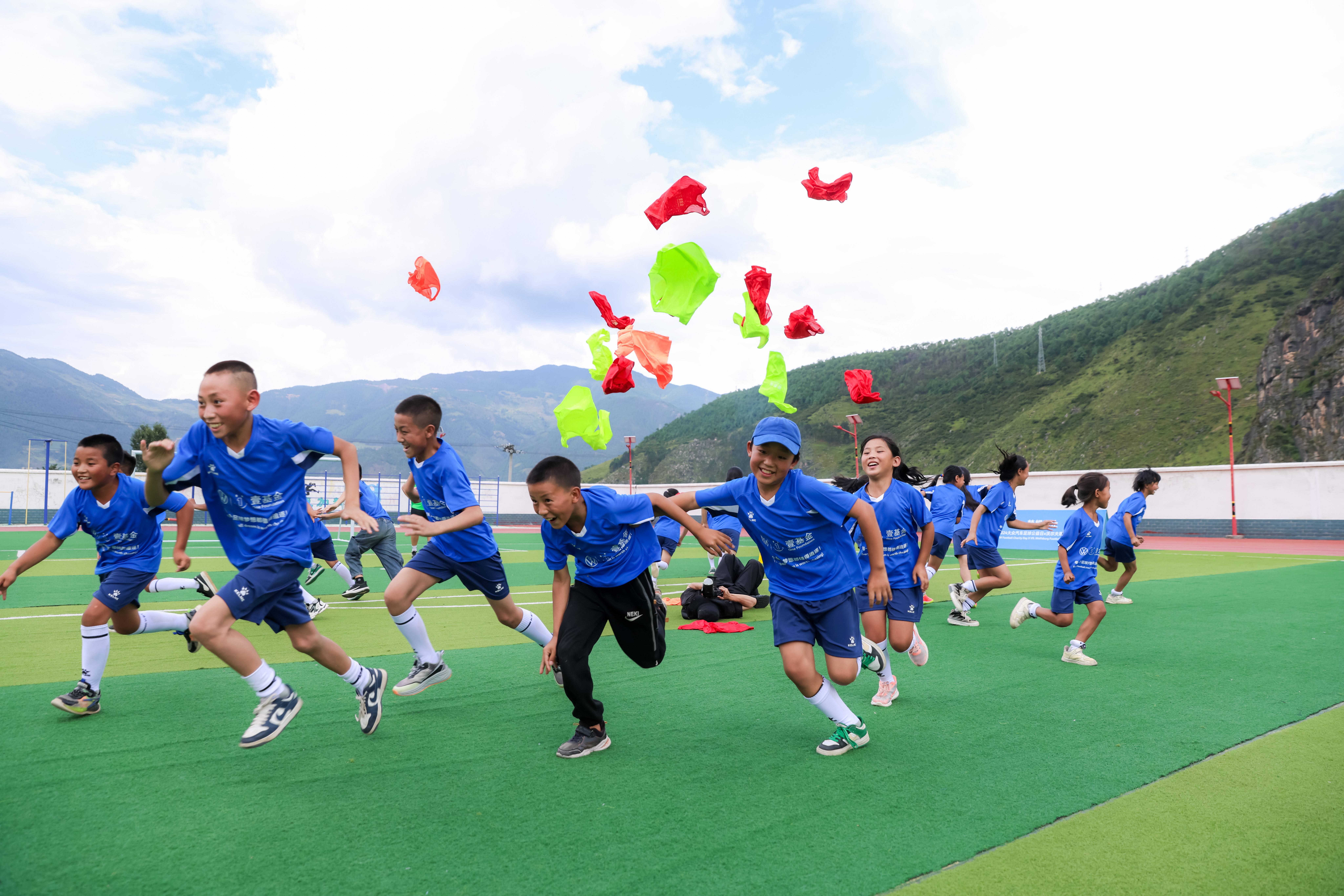 海外合作青训营项目在多国成功落地,推动中国足球“走出去”的简单介绍 海外合作青训营项目在多国成功落地,推动中国足球“走出去”的简单介绍