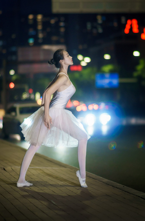 开云体育在线赛事直播-“青训+产业+文化”多产业融合新生态在行业中不断拓展，产业融合与产业多元化