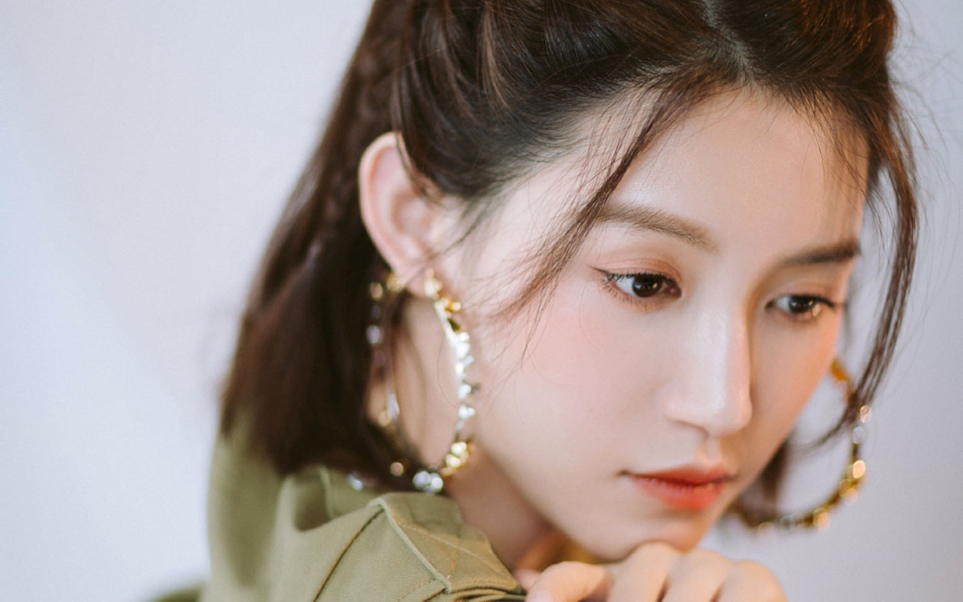 球员伤愈复出,带领球队连胜追逐冠军,球员伤病壁纸