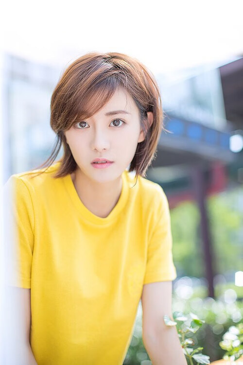 足球比赛焦点:球场狂欢令人难忘,足球赛现场热闹的场面